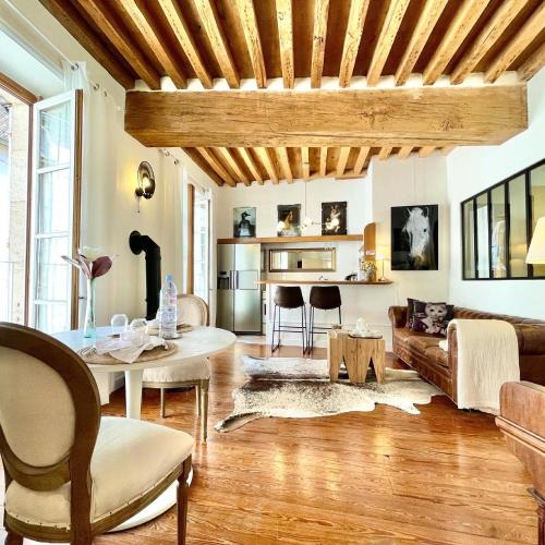 Beaune City Centre Apartment | Grand Cru, Appartement au Centre Médiéval de Beaune