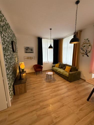 Auxerre Apartment | Grand F2 centre-ville, parking privée