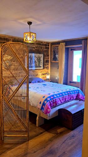 Charix House | Grand gîte atypique