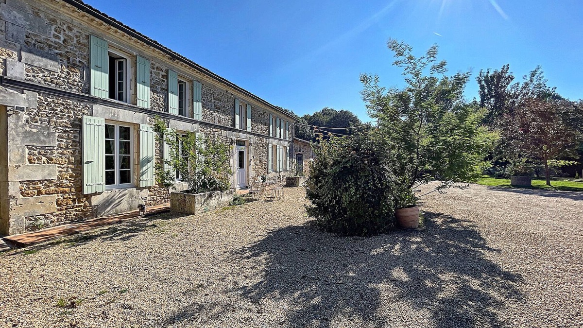 Rioux House | Grand gîte Les Brousses, Haven of peace