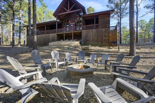 Broken Bow House | Grand Getaway