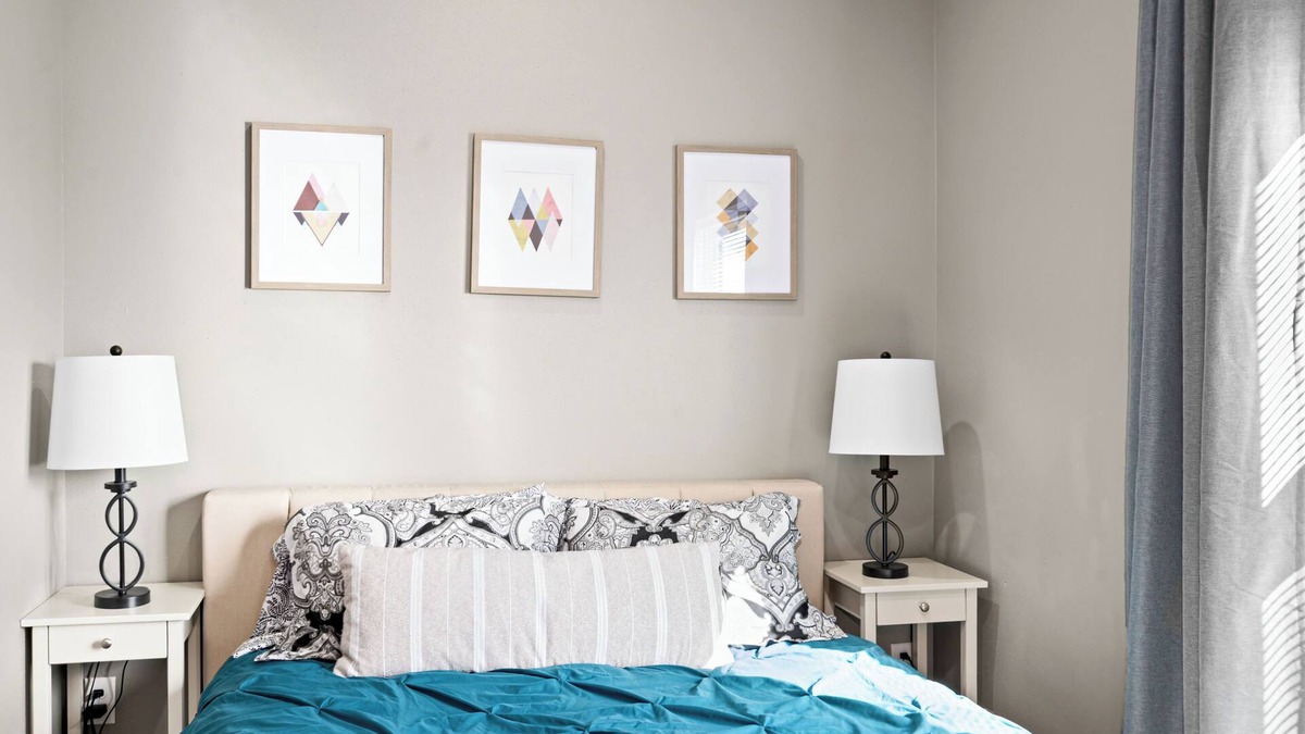 Duluth Apartment | Grand Getaways Apt. #1 in beautiful Duluth, Mn with A/C