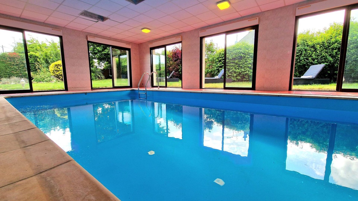 Etoges House | Grand Gite en Champagne Indoor swimming pool Sauna 1h30 from Paris, 50 min from Reims