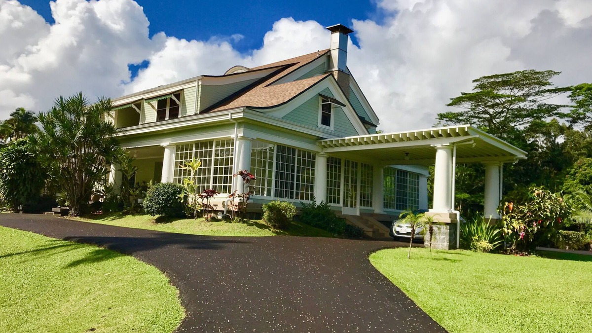 Hilo House | Grand Historic Hilo House
