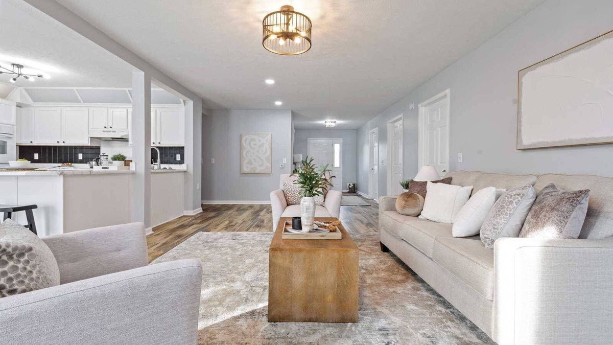 West Newton House | Grand Horizons Oasis on Shannon Lakes Way