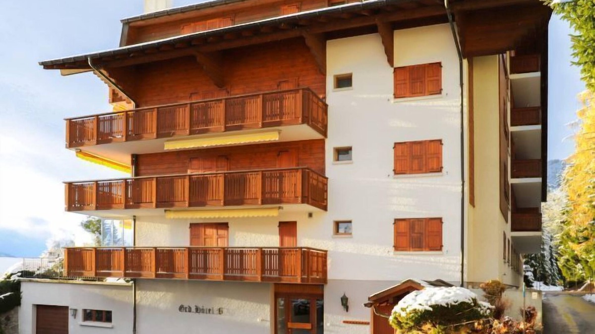 Villars-sur-Ollon Apartment | Grand Hôtel B47 by Interhome
