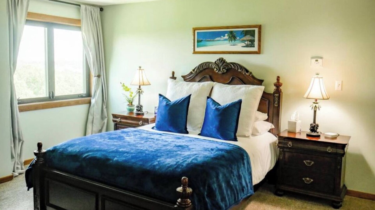 Shangri-La Estates Condo | Grand Lake Getaway – Vista Towers 10th Floor Condo with Golf & Lake Views