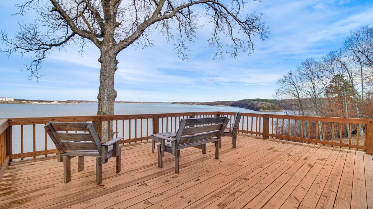 Dennis House | Grand Lake Views: Pet-Friendly Jay Getaway!