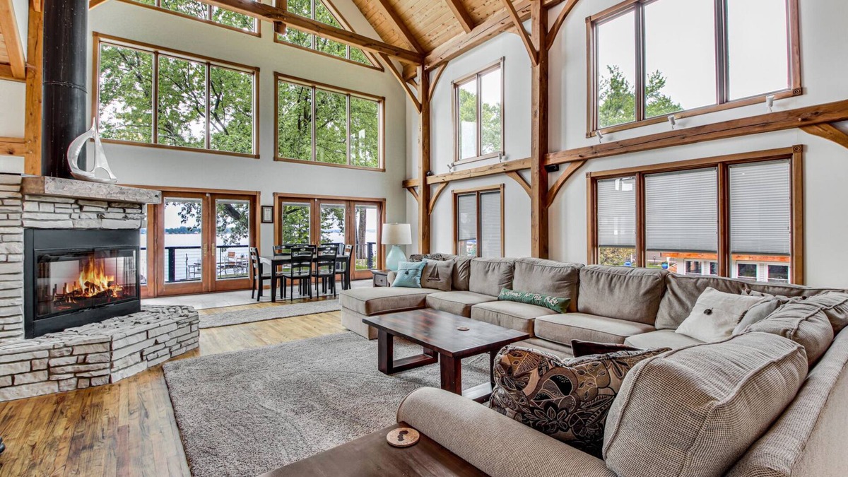 Bass Lake House | Grand Lakefront Home