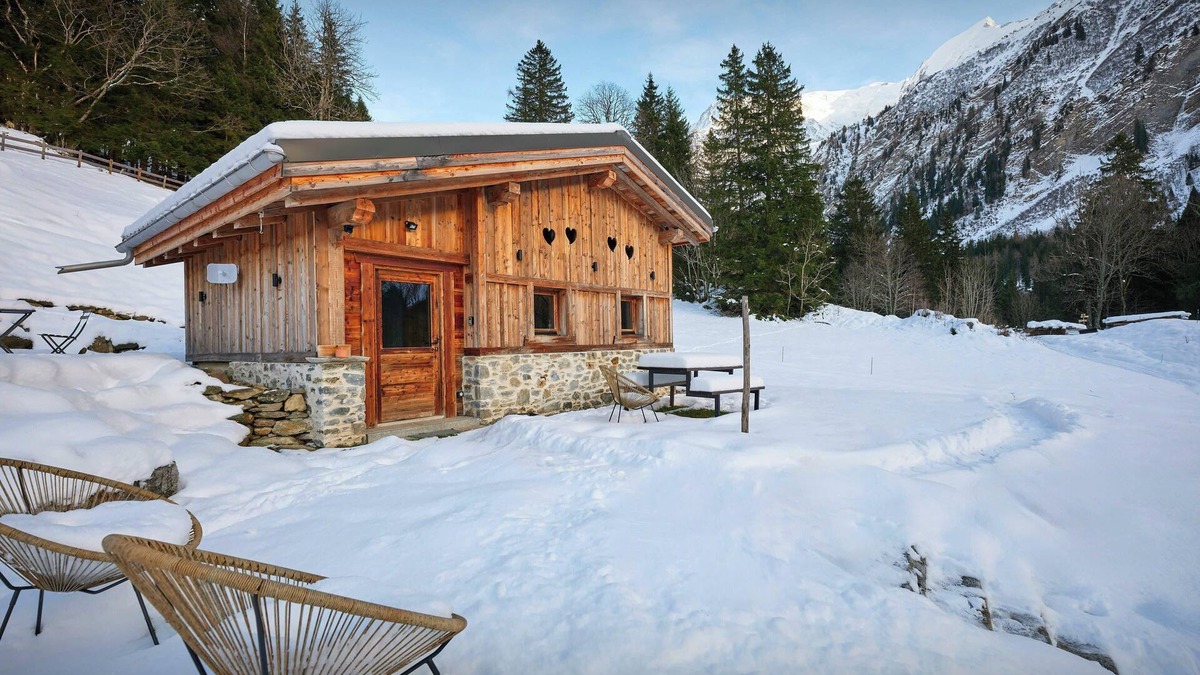 Saint-Gervais-les-Bains Ski Chalet | Grand Mazot La Chandelle - authentic alpine stay for 4 - OVO Network