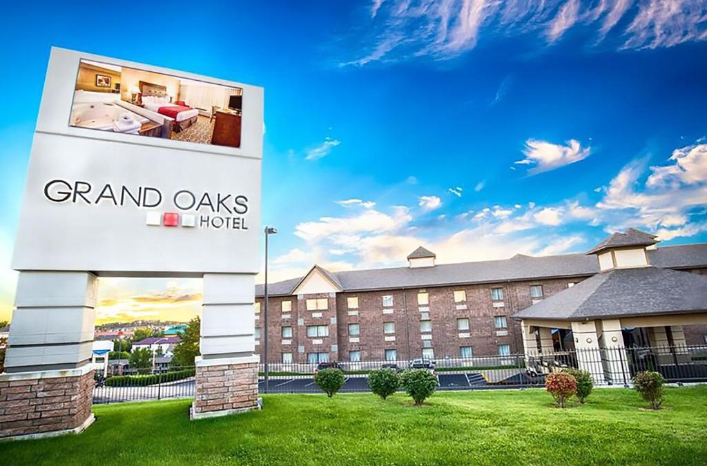 Branson Hotel | Grand Oaks Hotel