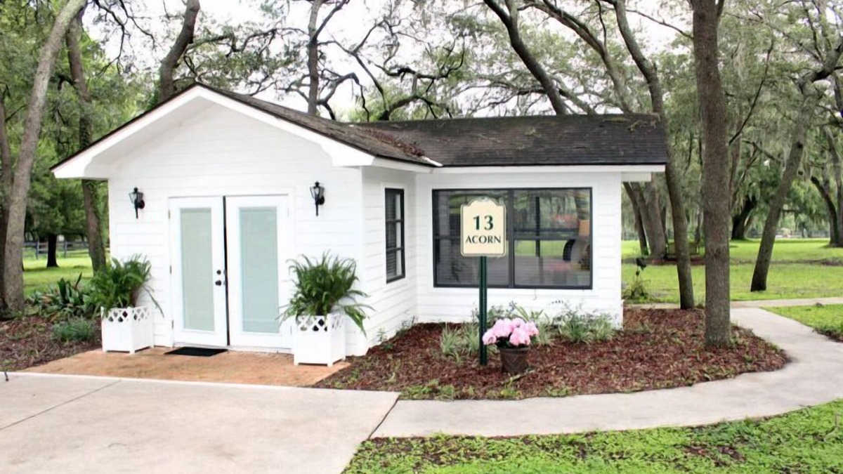 Weirsdale Cottage | Grand Oaks Resort