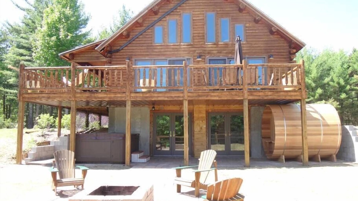 Wilmington House | Grand Pines Lodge, Ultimate Log Luxury, Stunning Views, Hot Tub & Sauna, EV Charger, 3D Tour