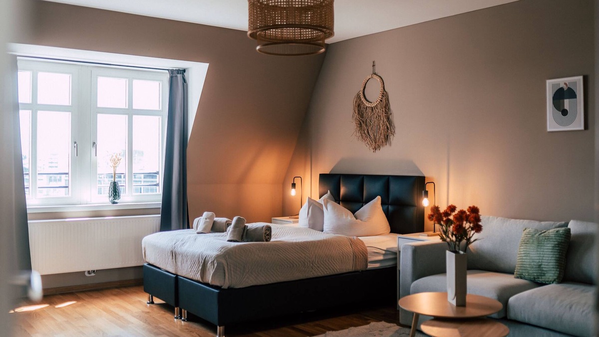 Zentrum-Ost Apartment | *Grand Rooftop* 4-room apartment with kitchen and terrace - Luga Homes -