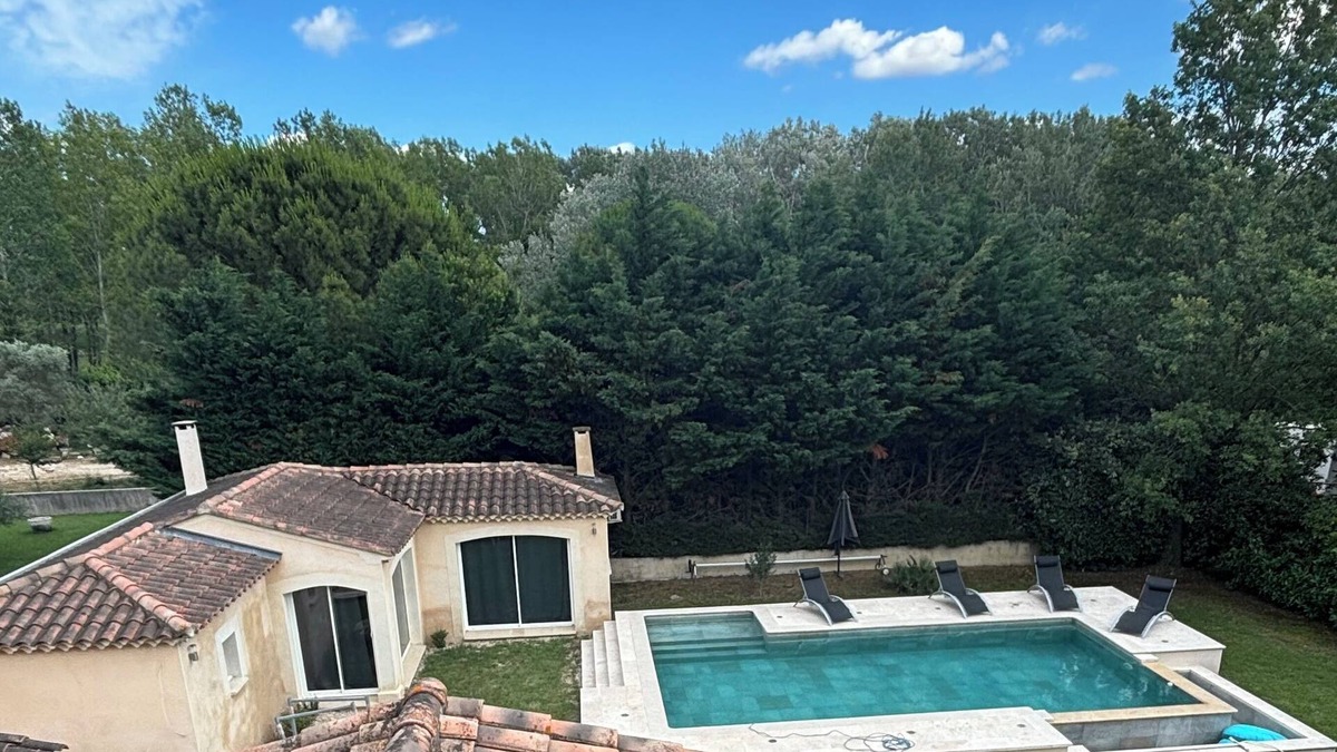 Loriol-du-Comtat Apartment | Grand Studio Avec Piscine Indépendant
