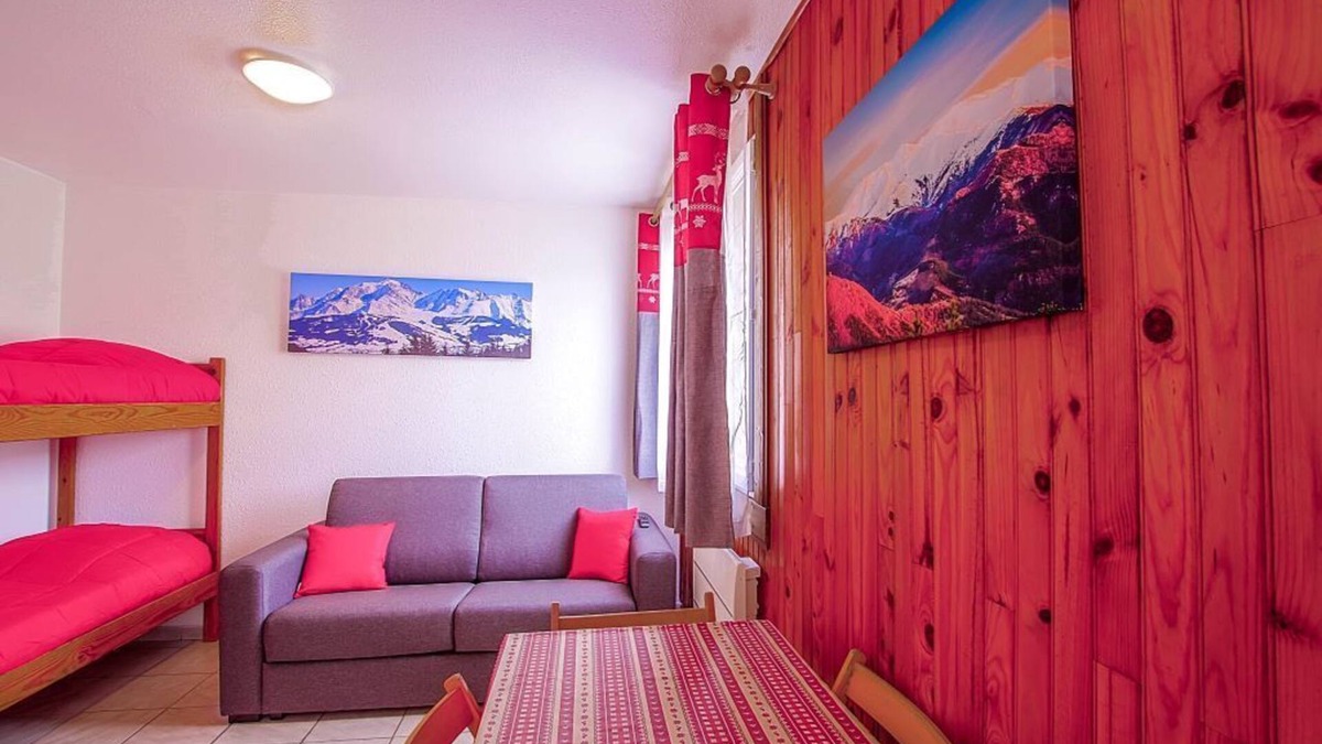 La Llagonne Apartment | Grand Studio Cabine AU Pied DES Pistes DE SKI DE LA Quillane