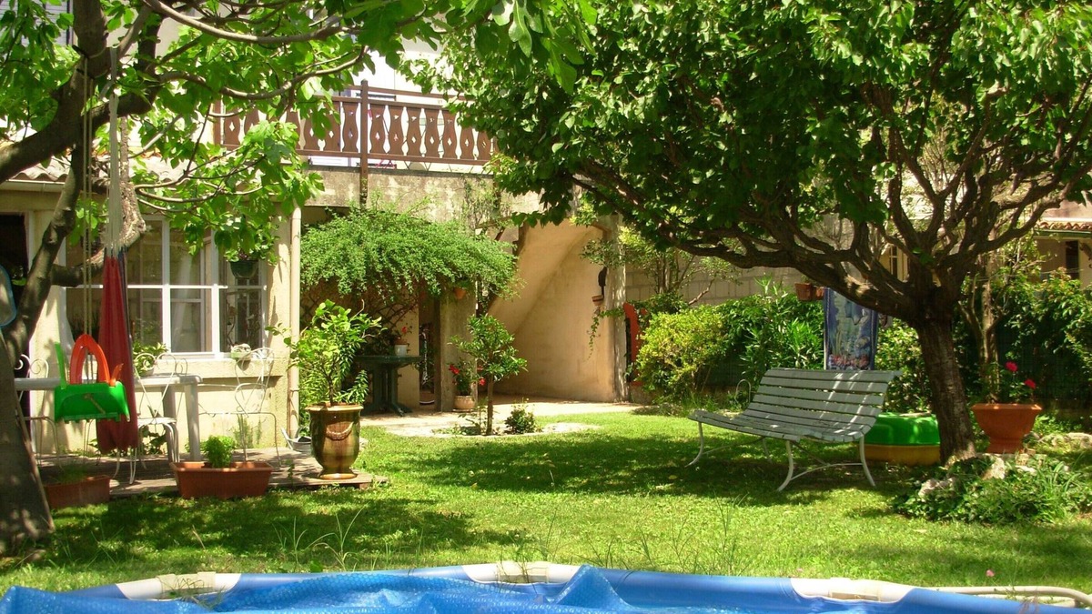 Avignon Apartment | GRAND STUDIO CLIMATISE, INDEPENDANT DANS VILLA AVEC JARDIN, Tranquility assured