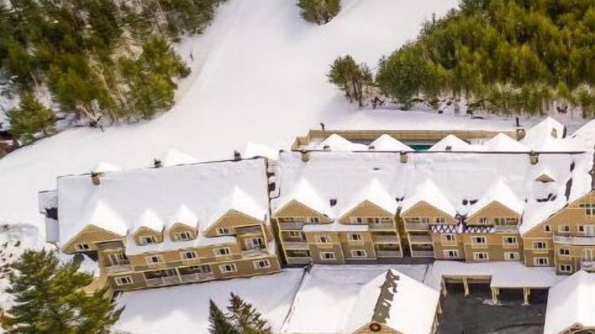 Bartlett Hotel | Grand Summit Hotel at Attitash