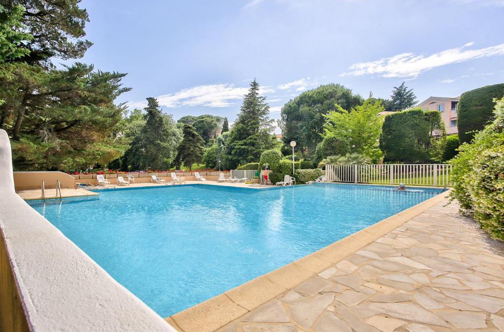 Mandelieu-La-Napoule Apartment | Grand T3 résidence de standing - piscine & tennis