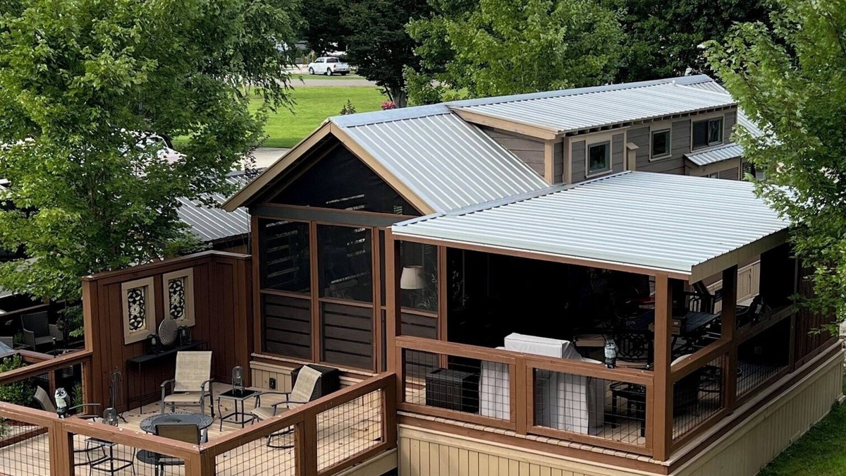 Morganton RV Rental | GRAND Tiny Home minutes to BLUE RIDGE. Yes to PETS!