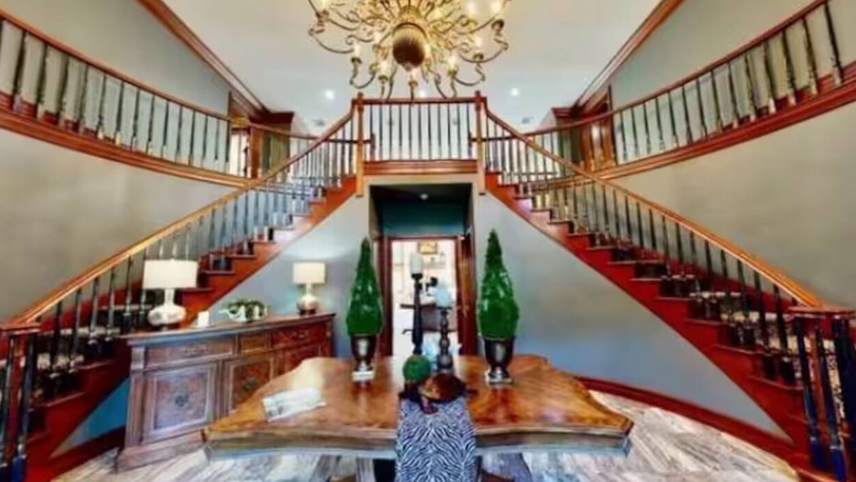 Glasser House | Grand Villa Sparta /pool koi pond cinema game room