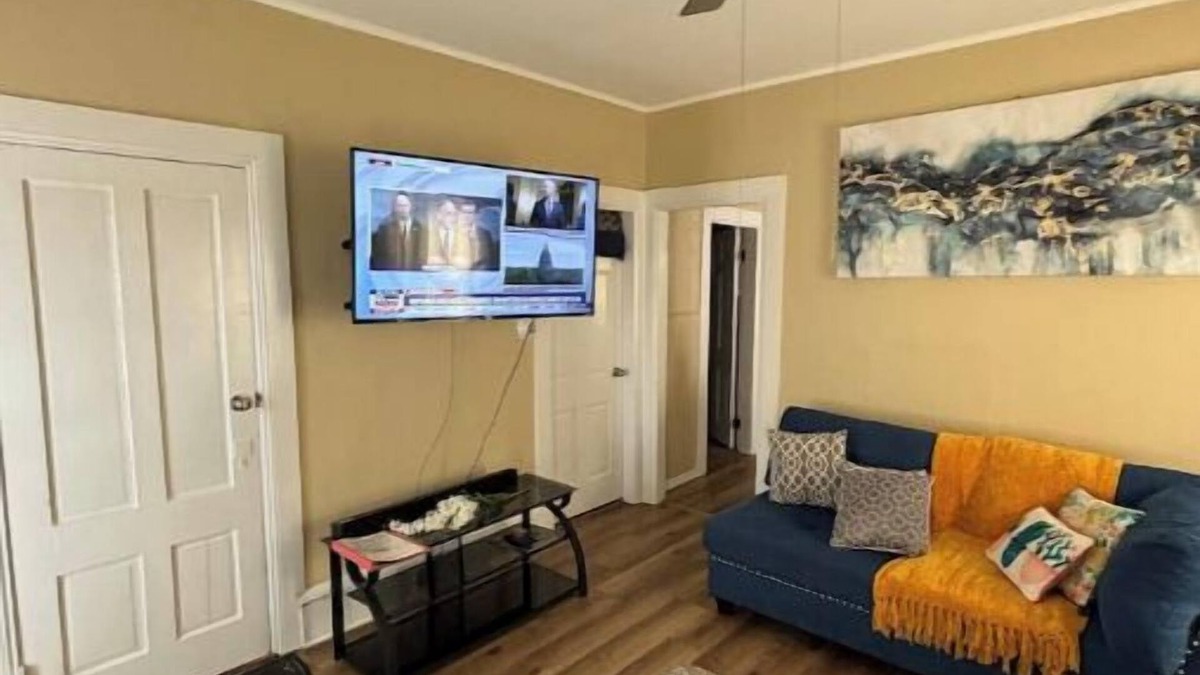 Worcester Apartment | Grand Worcester Getaway! Pets Welcome! Comfortablenn