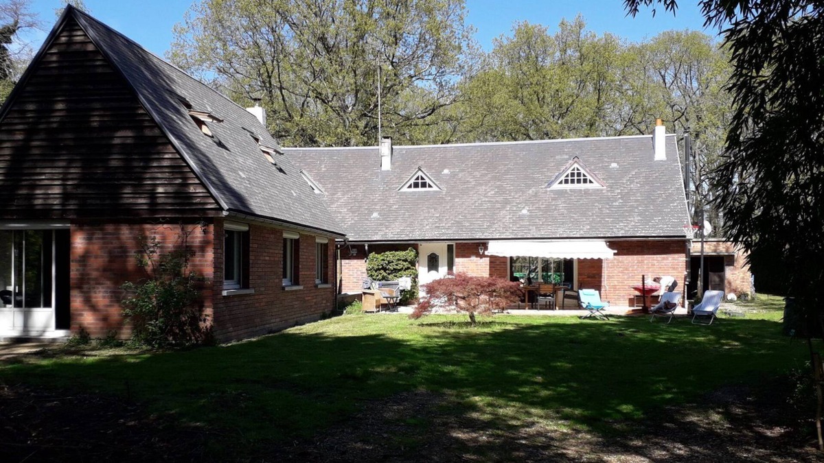 Ferrieres House | Grande Maison en Pleine Nature au Cœur d un Bois