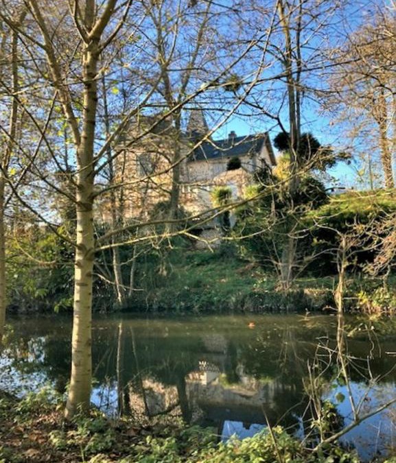 Voulmentin Villa | Grande maison de charme, 14 pers. 5 chambres, sauna, écrin de verdure, baby foot