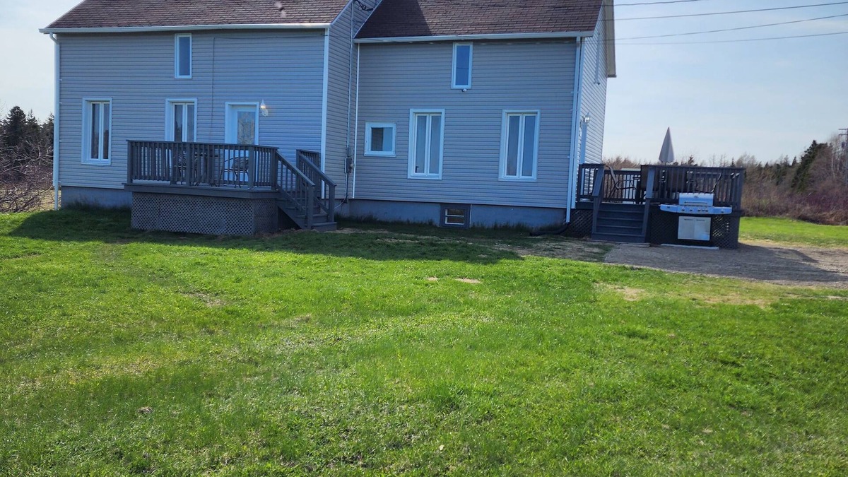 Port-Daniel House | Grande Maison de Vacance En Plein Cœur de la Gaspésie