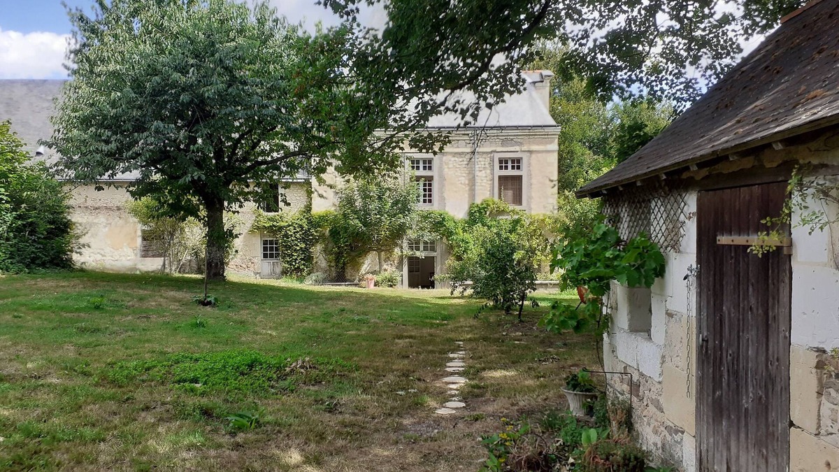 Baune House | Grande Maison en Dépendance D'un Château en Campagne Angevine