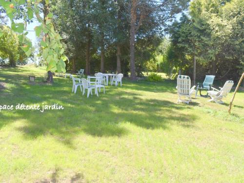 Chemire-en-Charnie House | Grande maison familiale avec jardin, terrasse et équipements de loisirs, proche forêt de la Charnie - FR-1-410-297