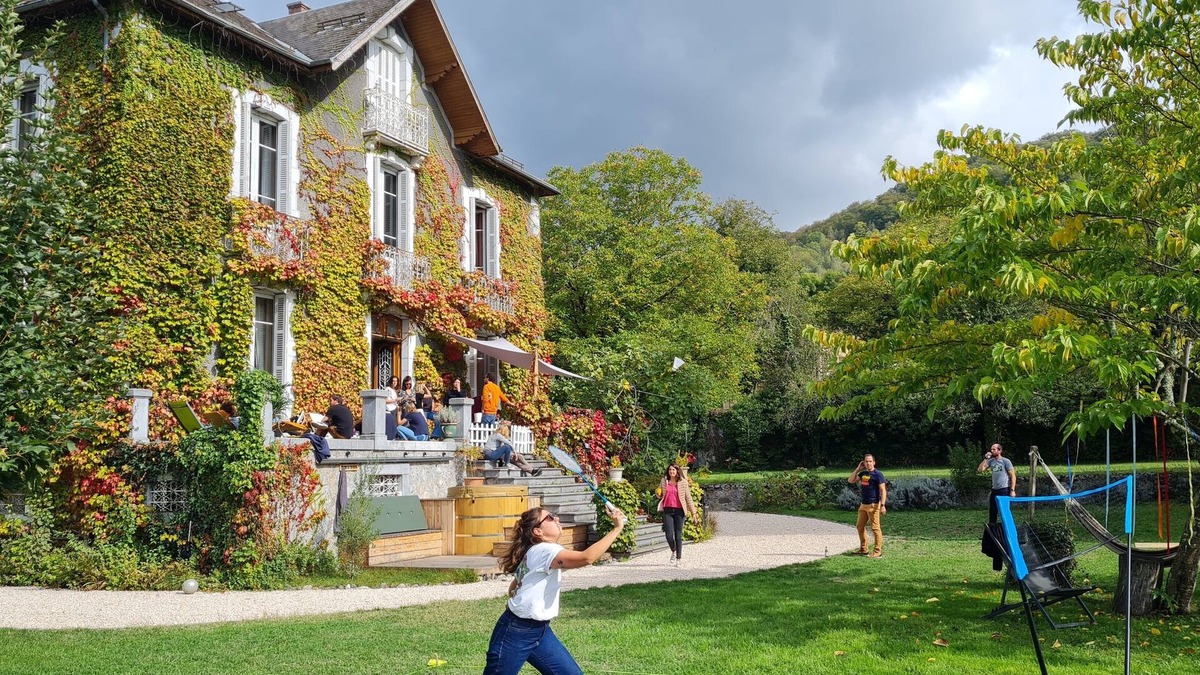 Saint-Pe-d'Ardet House | Grande Maison Familiale Dans Charmant Village Pyrénéen. Très Calme