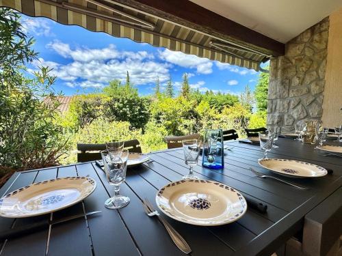 Villeneuve-de-Berg House | Grande maison au cœur de l'Ardèche 12 personnes
