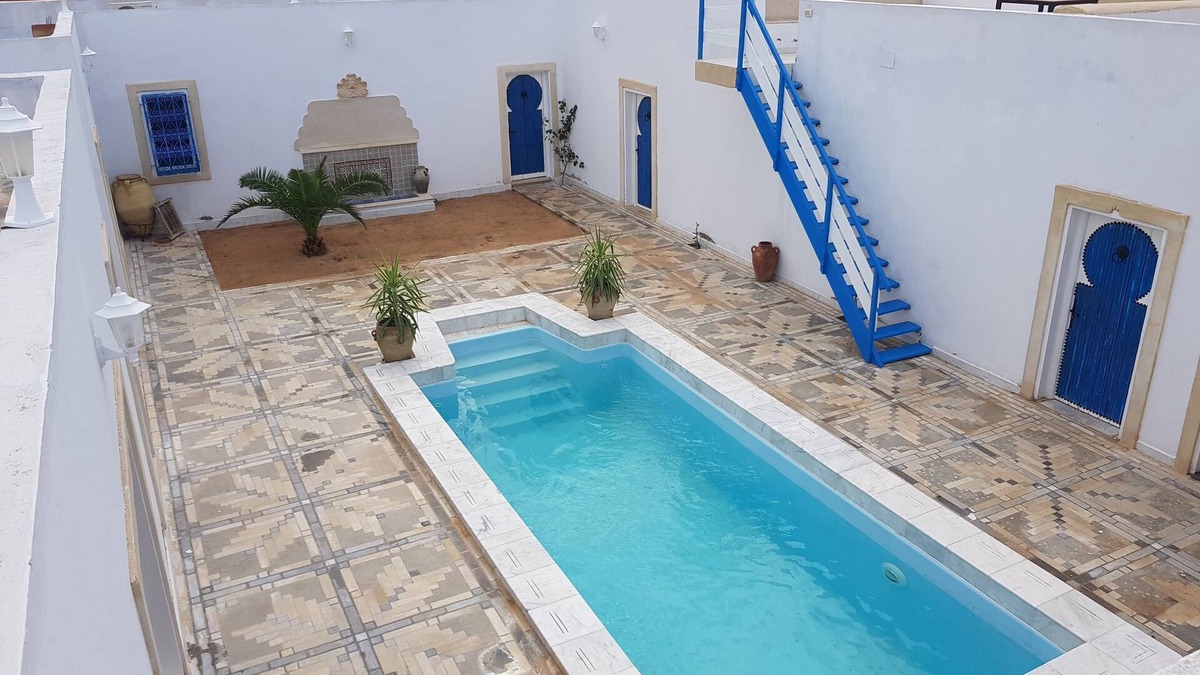 Mellita House | Grande Maison Meublée à Louer/6 Suites/piscine/grand Jardin/grande Capacité