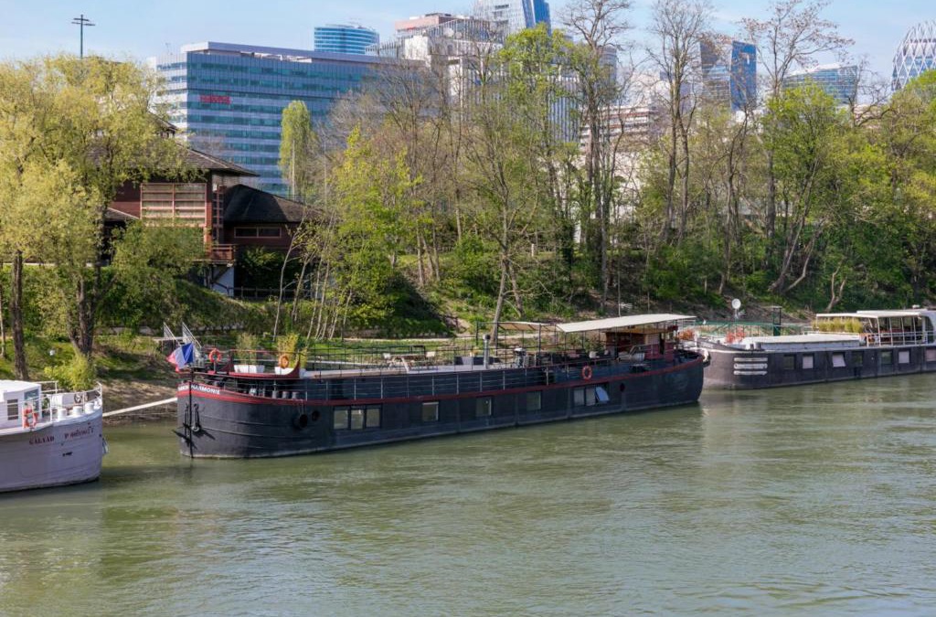 Puteaux House | Grande péniche 4 ch - 10 pers -Paris - Ile de Puteaux- terrasses