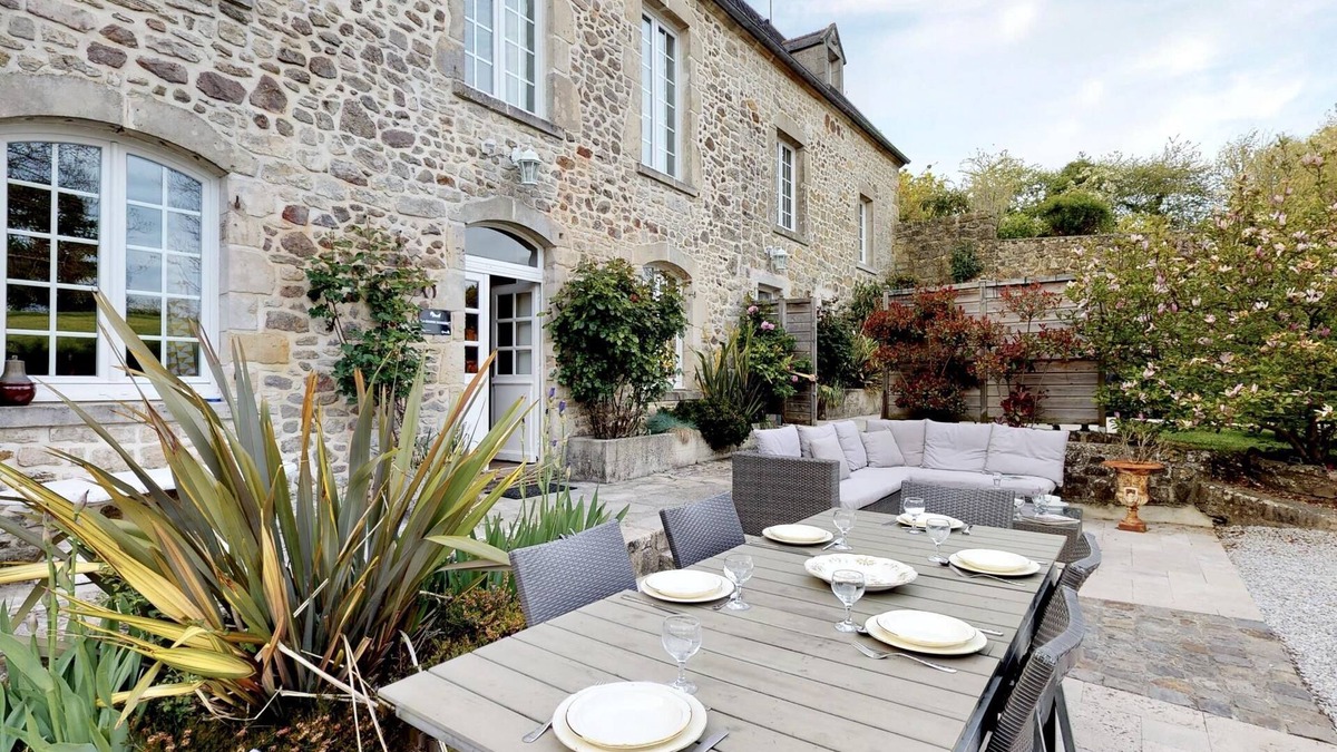 Tamerville Cottage | Grande Petite Duckerie 15pers : jacuzzi, 15min sea