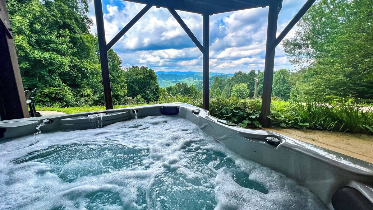 Warrensville Cabin | Grande Vue Available Labor Day Weekend!