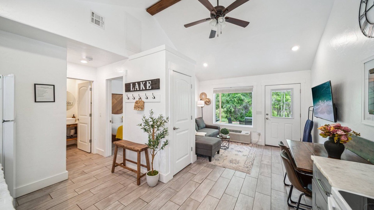 Grove Cottage | GrandLake*Kayak*Forest View*Firepit*King*Lakefront