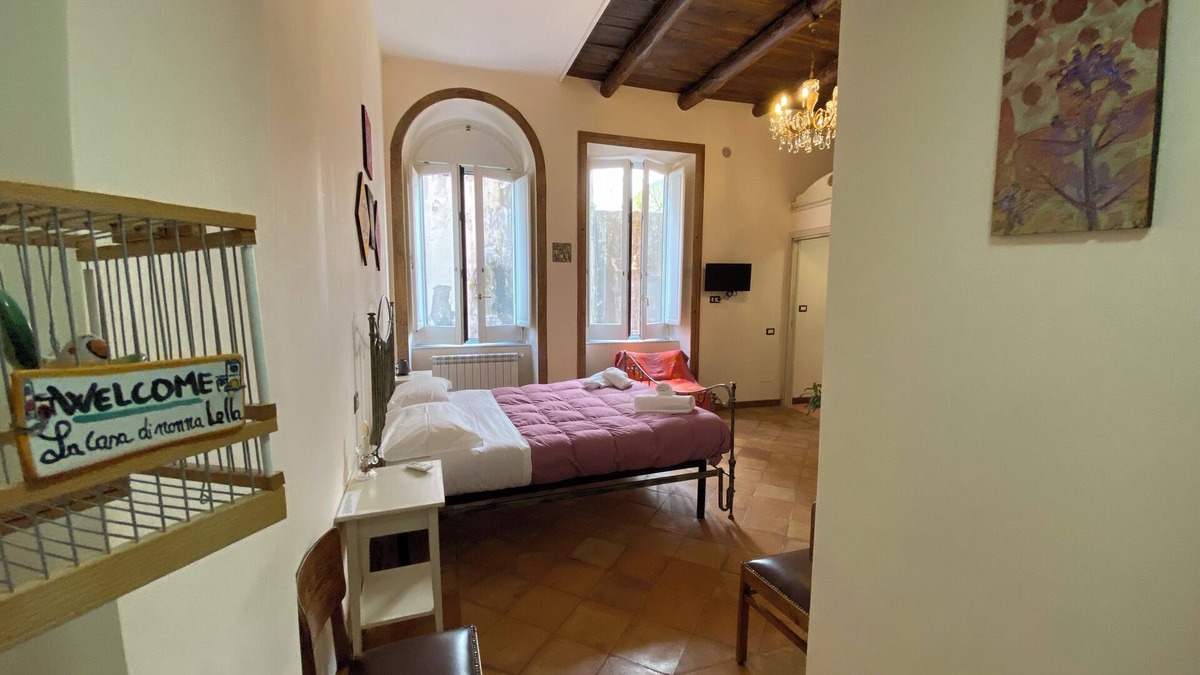 Rione Duomo Apartment | GRANDMA LELLA'S HOUSE 1Traditional studio apartment in the historic center