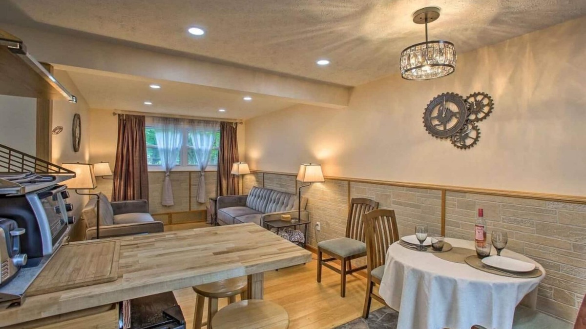 Lake Ann Apartment | Grandma's House LA 1-bedroom apartment just 22 minutes to Lake Michigan