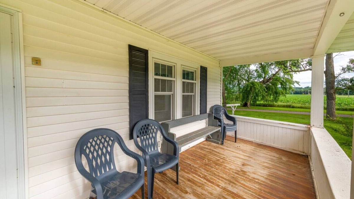 Lake Hallie House | Grandma's Place/Country Home in the City