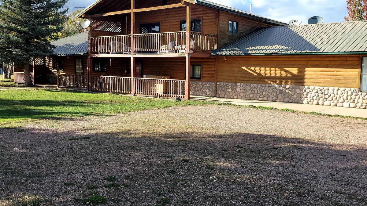 La Veta Cabin | Grandote Lodge, Great for Groups, Can Sleep 2-16