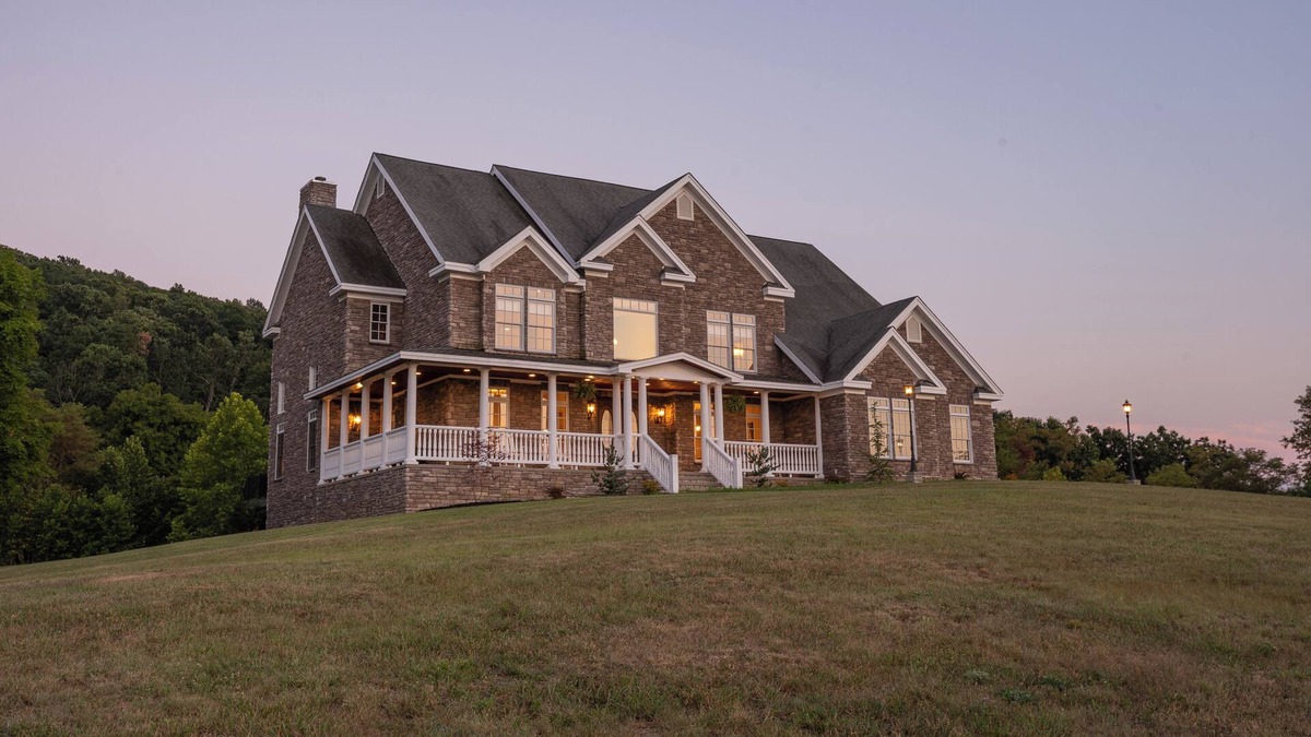 Clearville House | Grandview Lodge | HOT TUB, Incredible Views, Movie Room + Game Room!