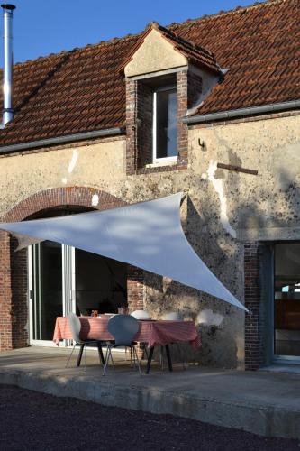 Manou House | Grange rénovée, nature & design