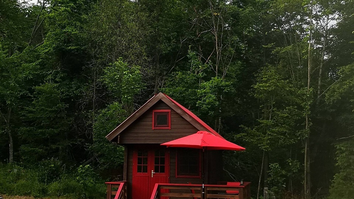 Central Frontenac Cabin | Granite Hollow Cabin