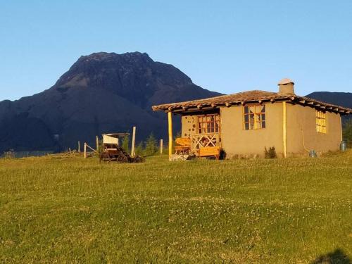 Otavalo Ski Chalet | granja Taita Iza descanso en medio de 2 volcanes