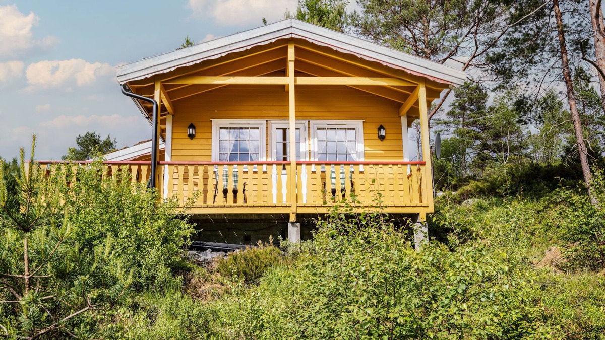 Fjaler House | Granlien by Interhome