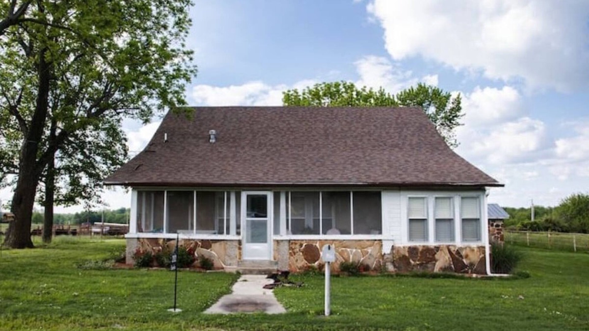 Marionville Cottage | Granny's House by Coleman Vault