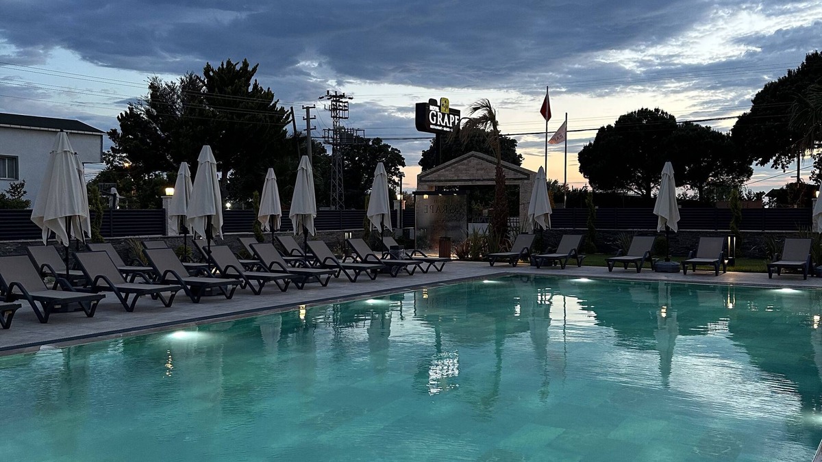 Ezine Hotel | GRAPE HOTEL