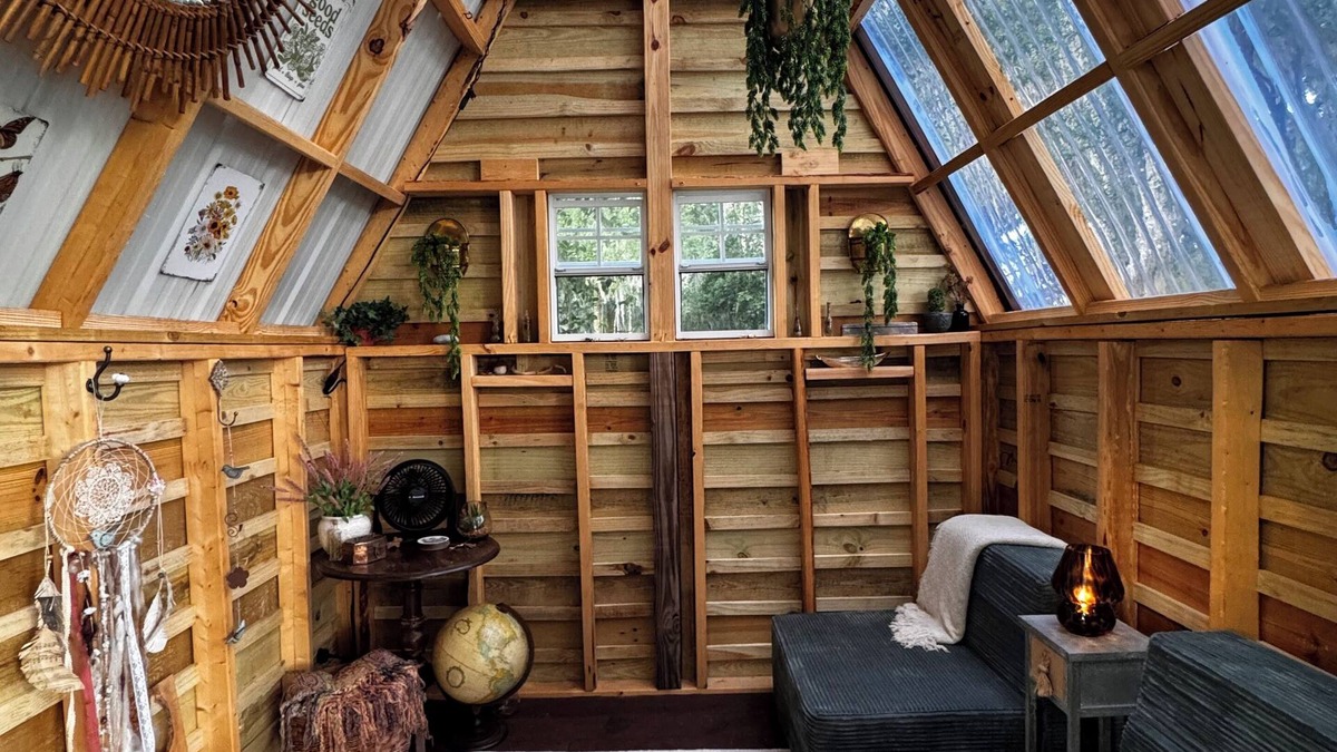 Reddick Cabin | Grass Campers whimsical 1 room Glamping Forest Hideaway Sugar Shanty near WEC